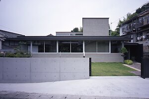 宮の町の家